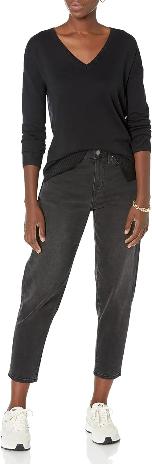 Amazon Essentials Women's Lightweight Long-Sleeve V-Neck Tunic Sweater (Available in Plus Size)