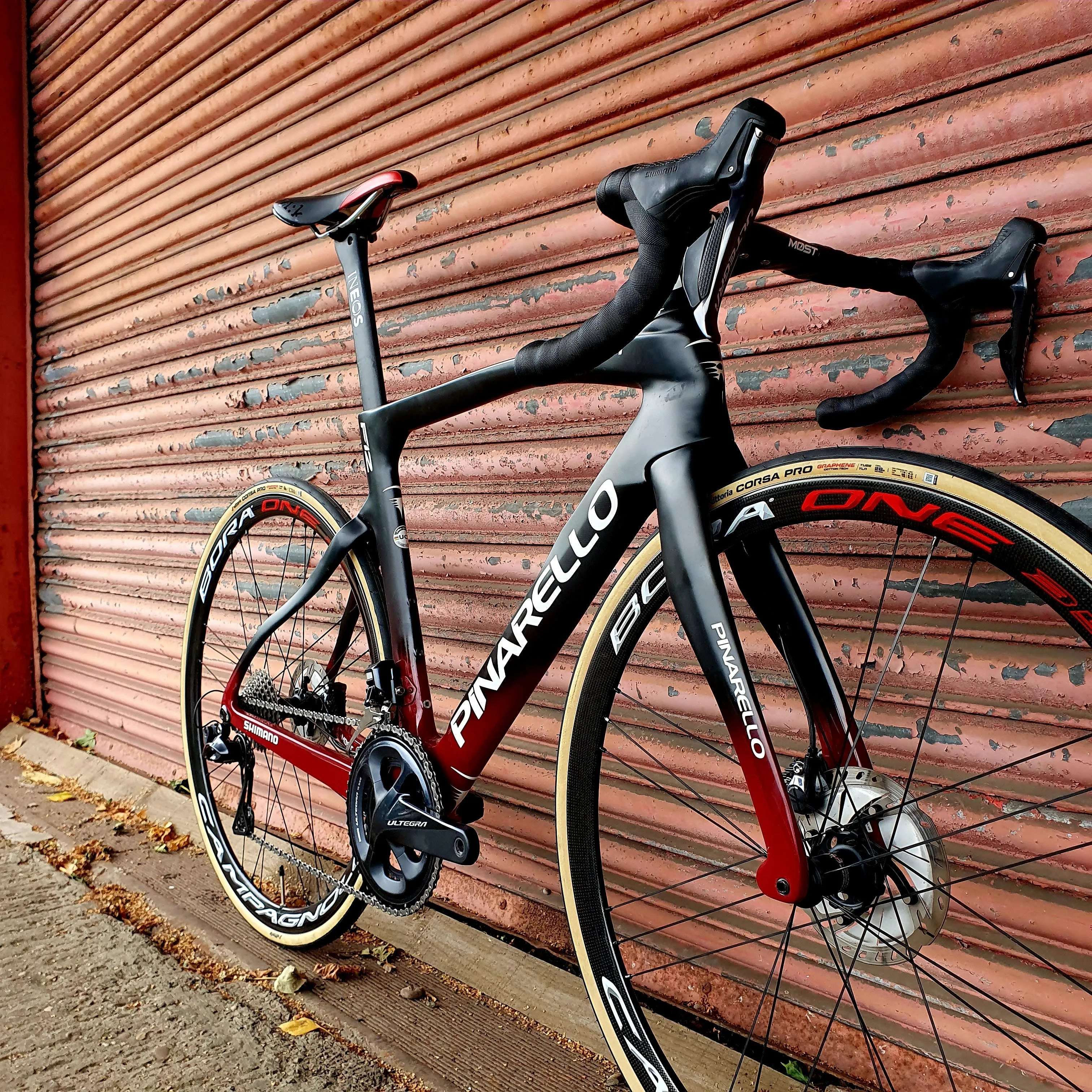 Pinarello Dogma F12 Ineos Ultegra Di2 2020