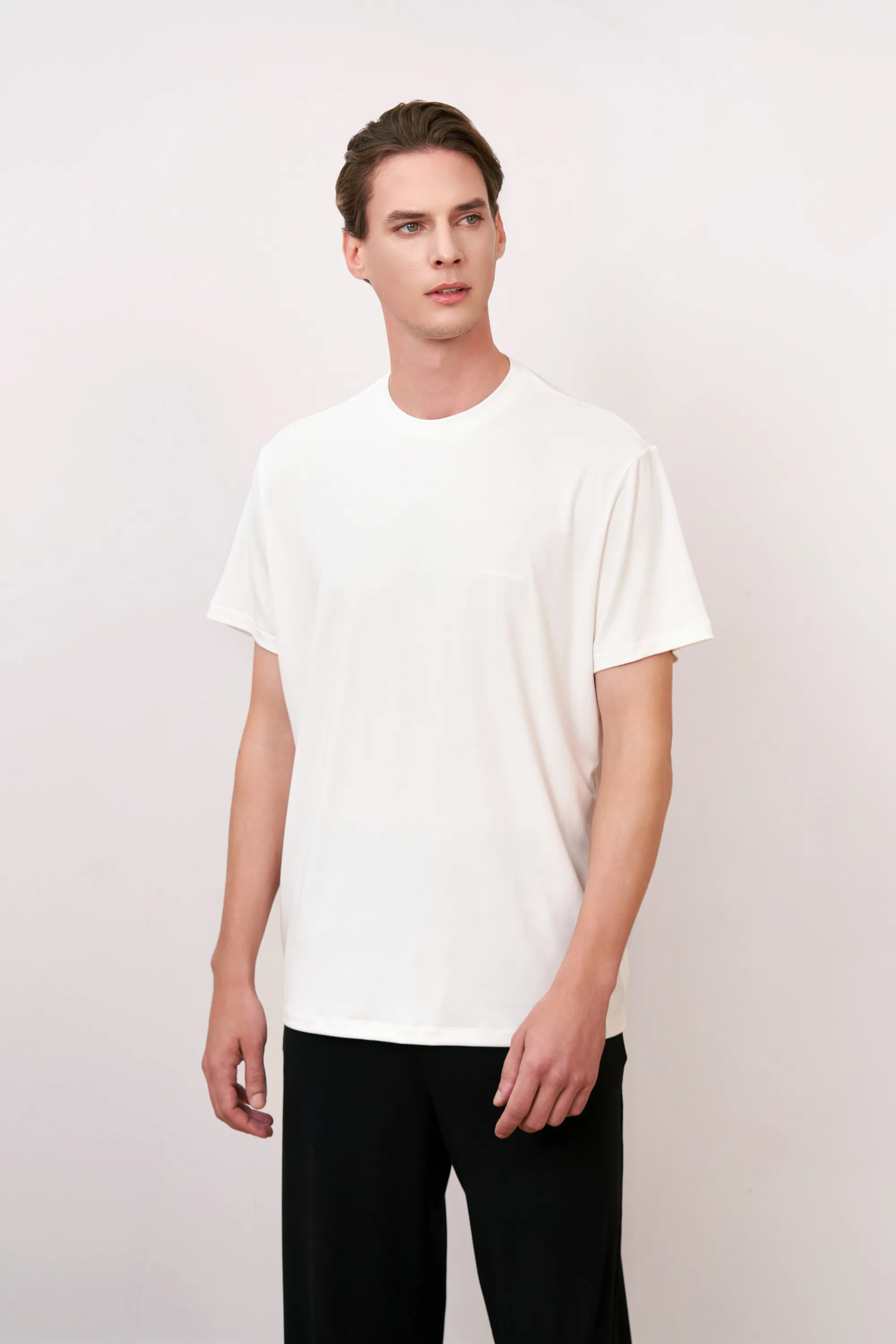 Round Neck Basic White Short Sleeve Top