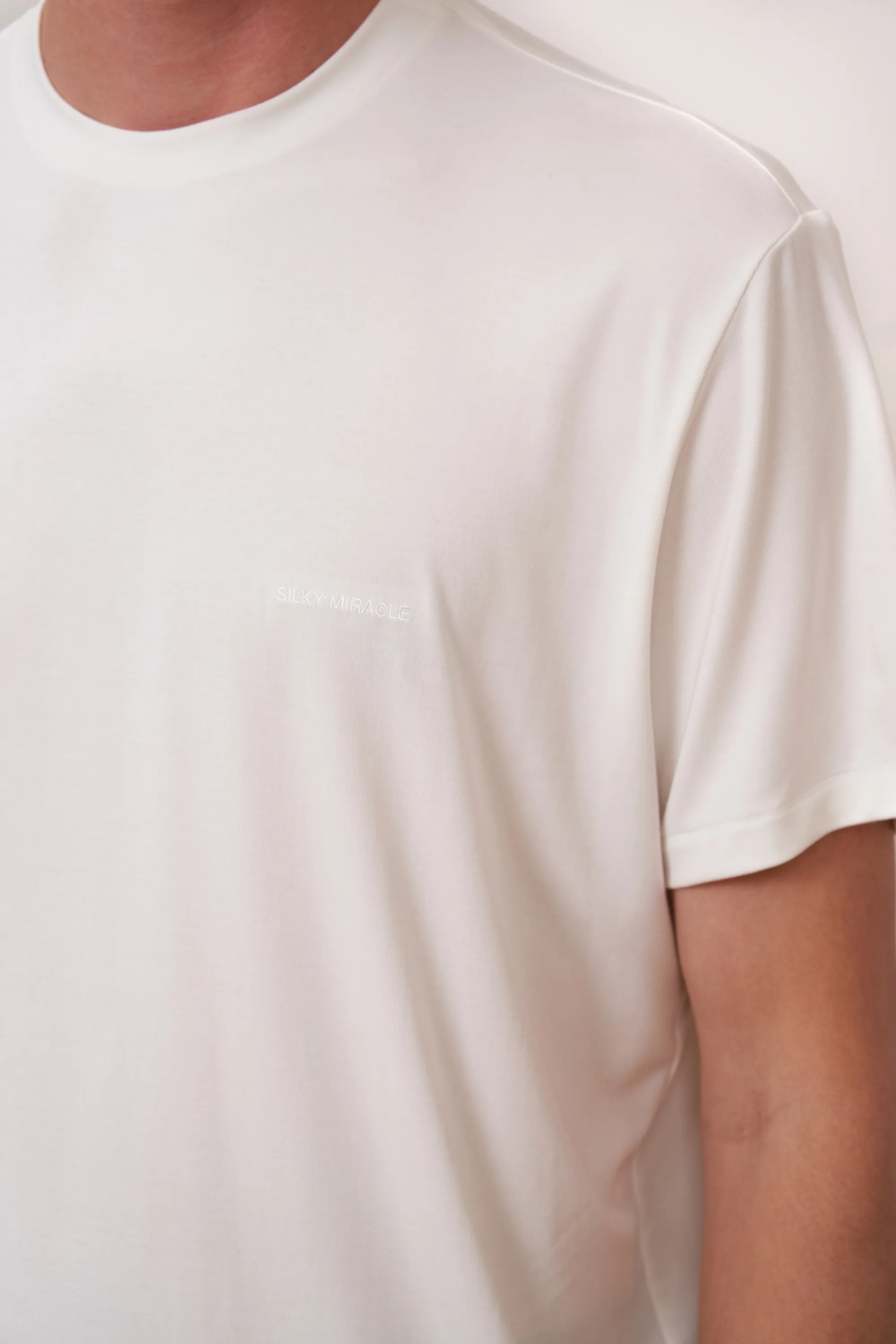 Round Neck Basic White Short Sleeve Top