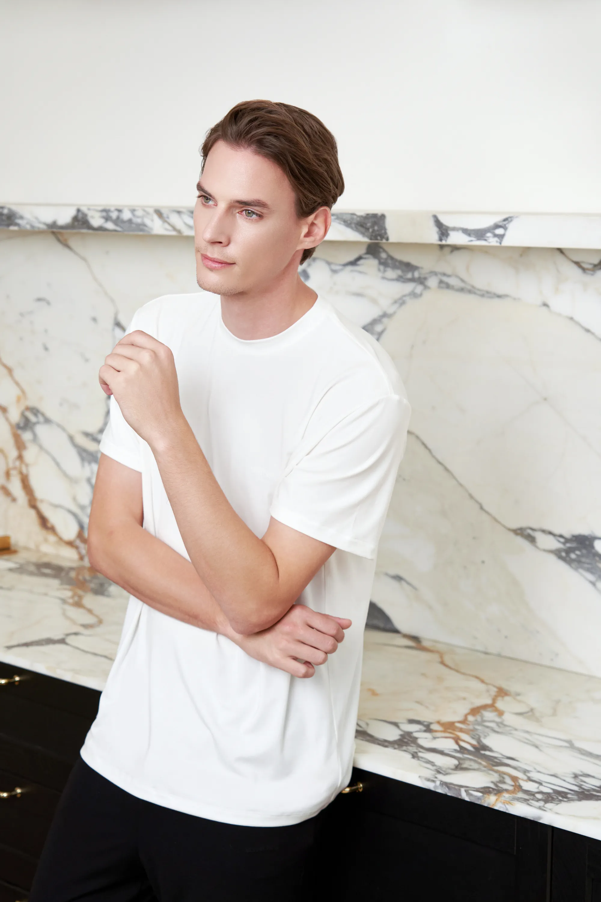 Round Neck Basic White Short Sleeve Top