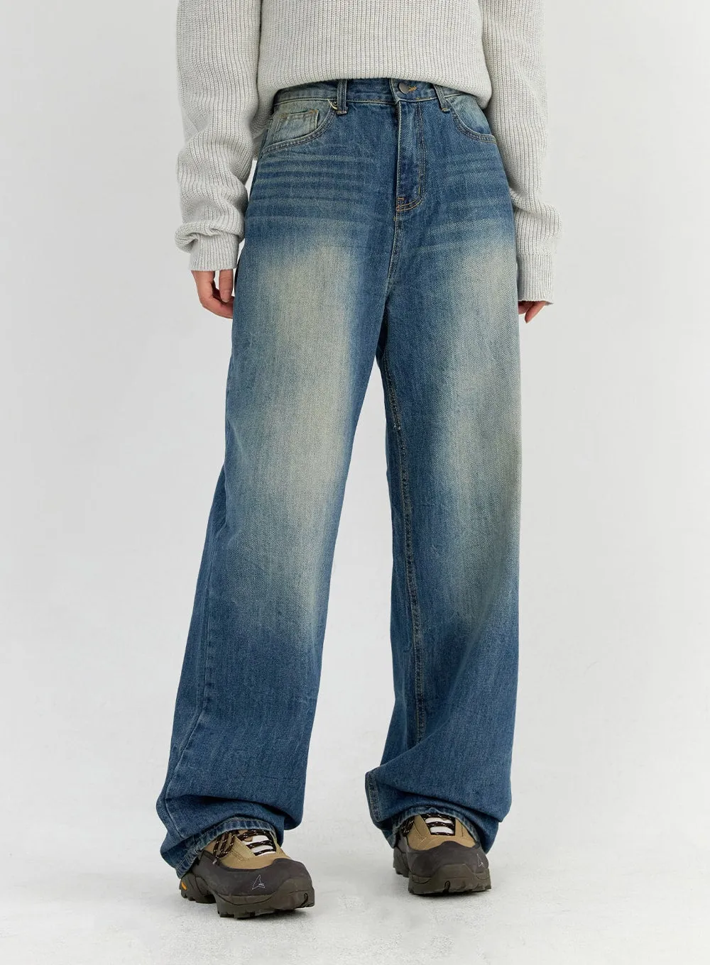 Washed Wide Leg Jeans CO327